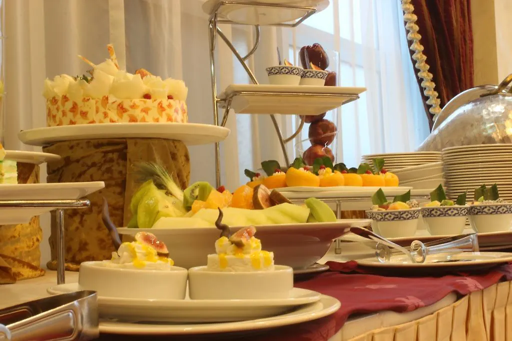 *****  Grand Excelsior Hotel Schardscha Vereinigte Arabische Emirate